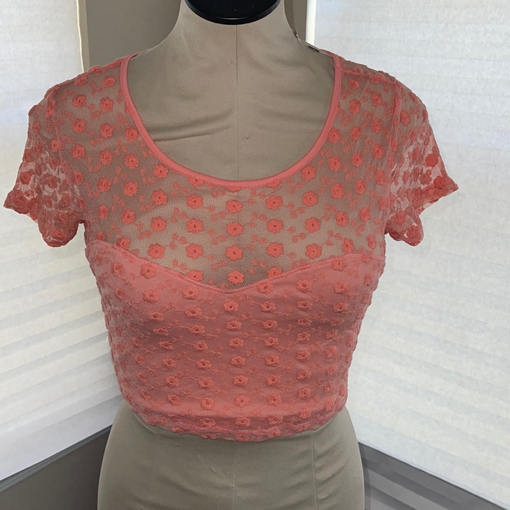 Forever 21 pink floral lace crop top